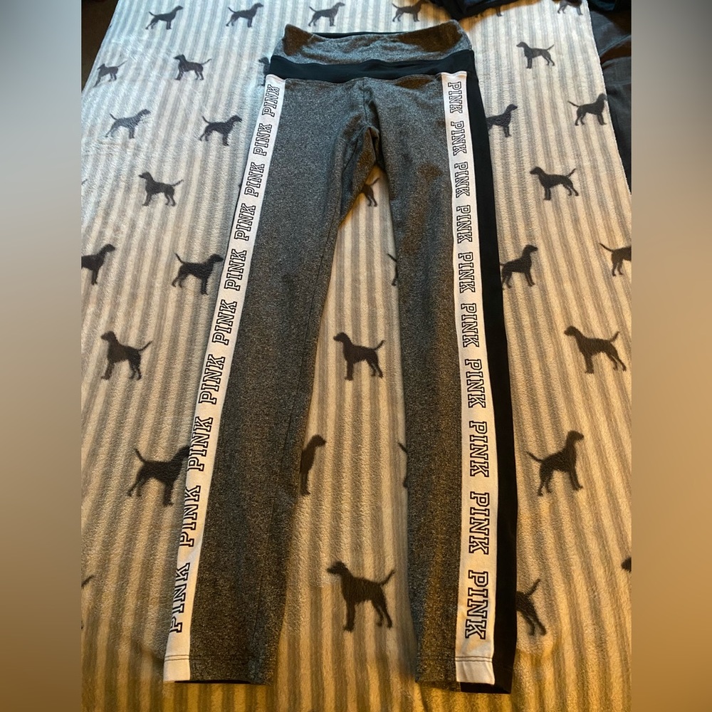 Victoria’s Secret PINK leggings